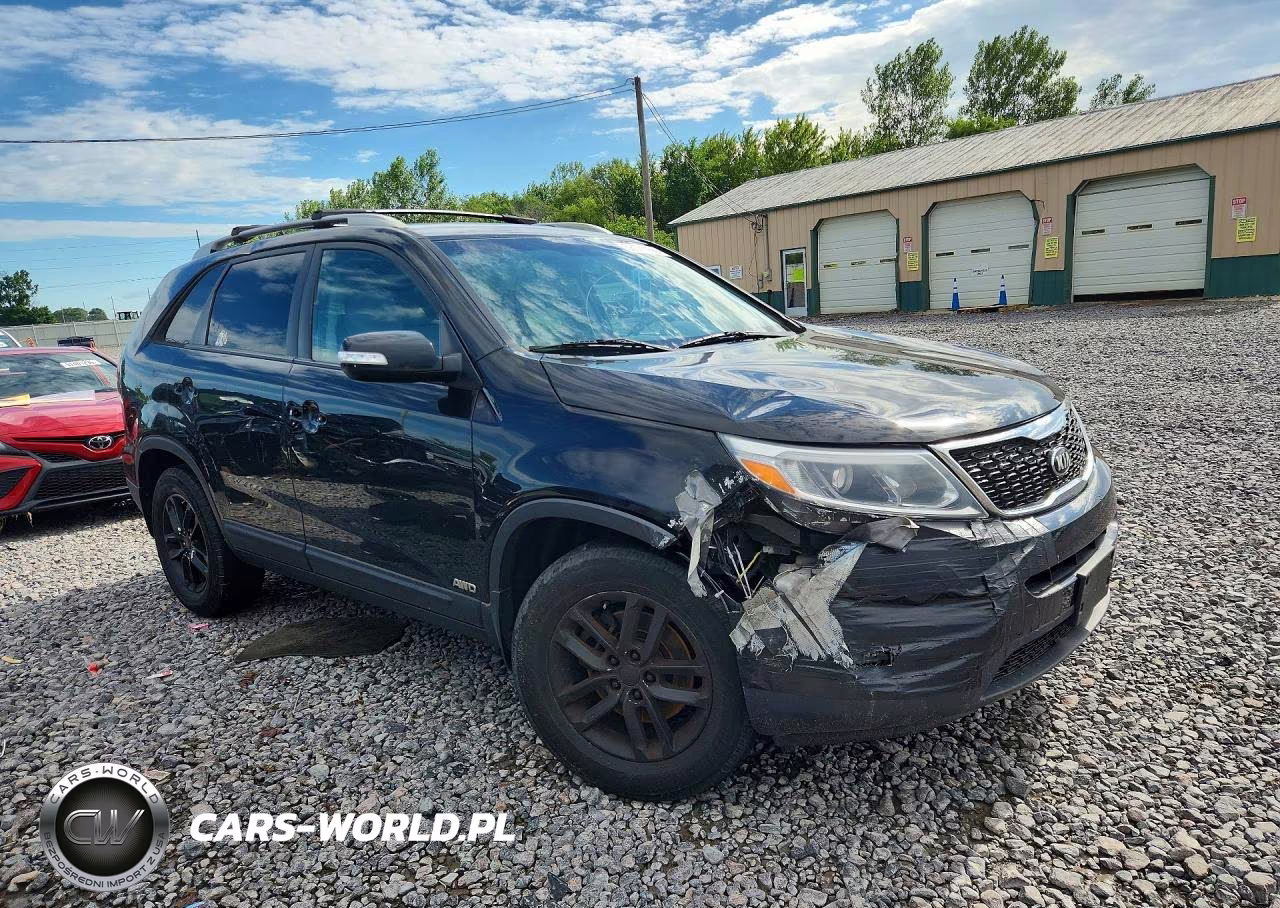 2015 Kia Sorento Lx VIN:5XYKTDA69FG582936 - 4
