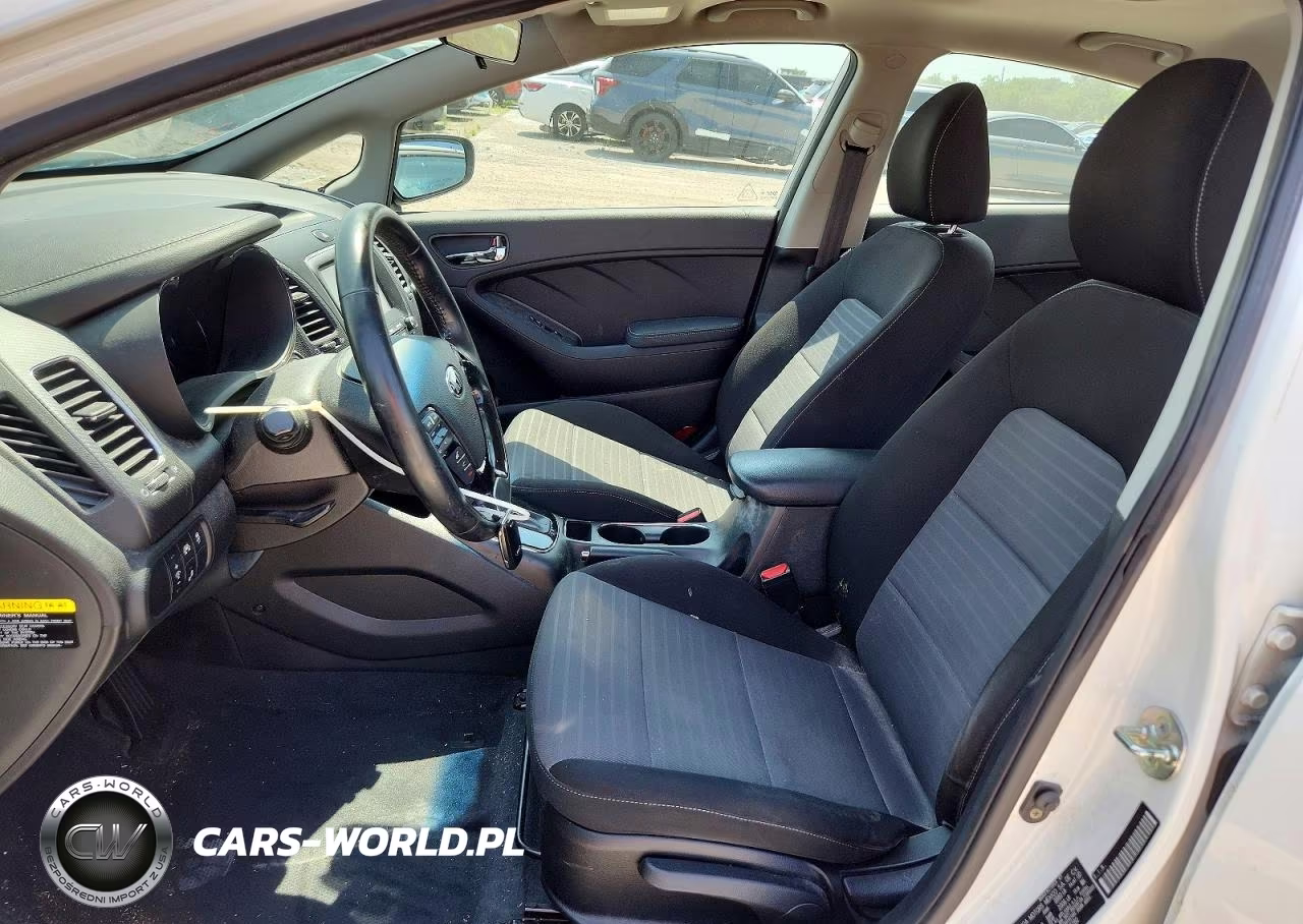 2018 Kia Forte S VIN:3KPFL4A77JE267780 - 7