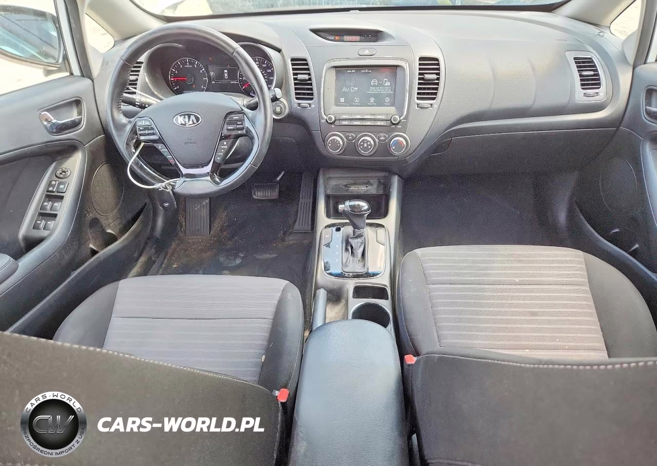 2018 Kia Forte S VIN:3KPFL4A77JE267780 - 8