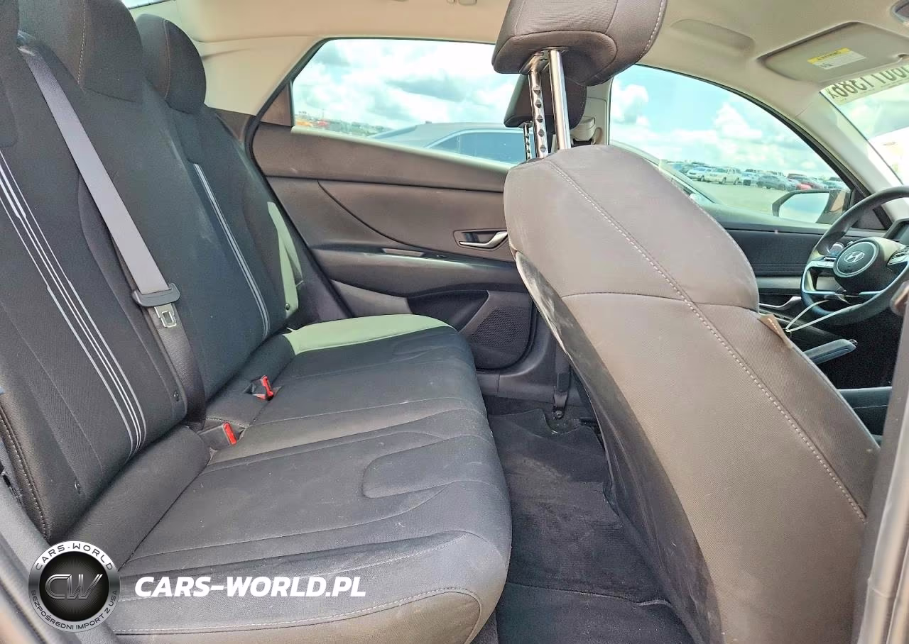 2021 Hyundai Elantra Sel VIN:KMHLM4AG0MU074517 - 10