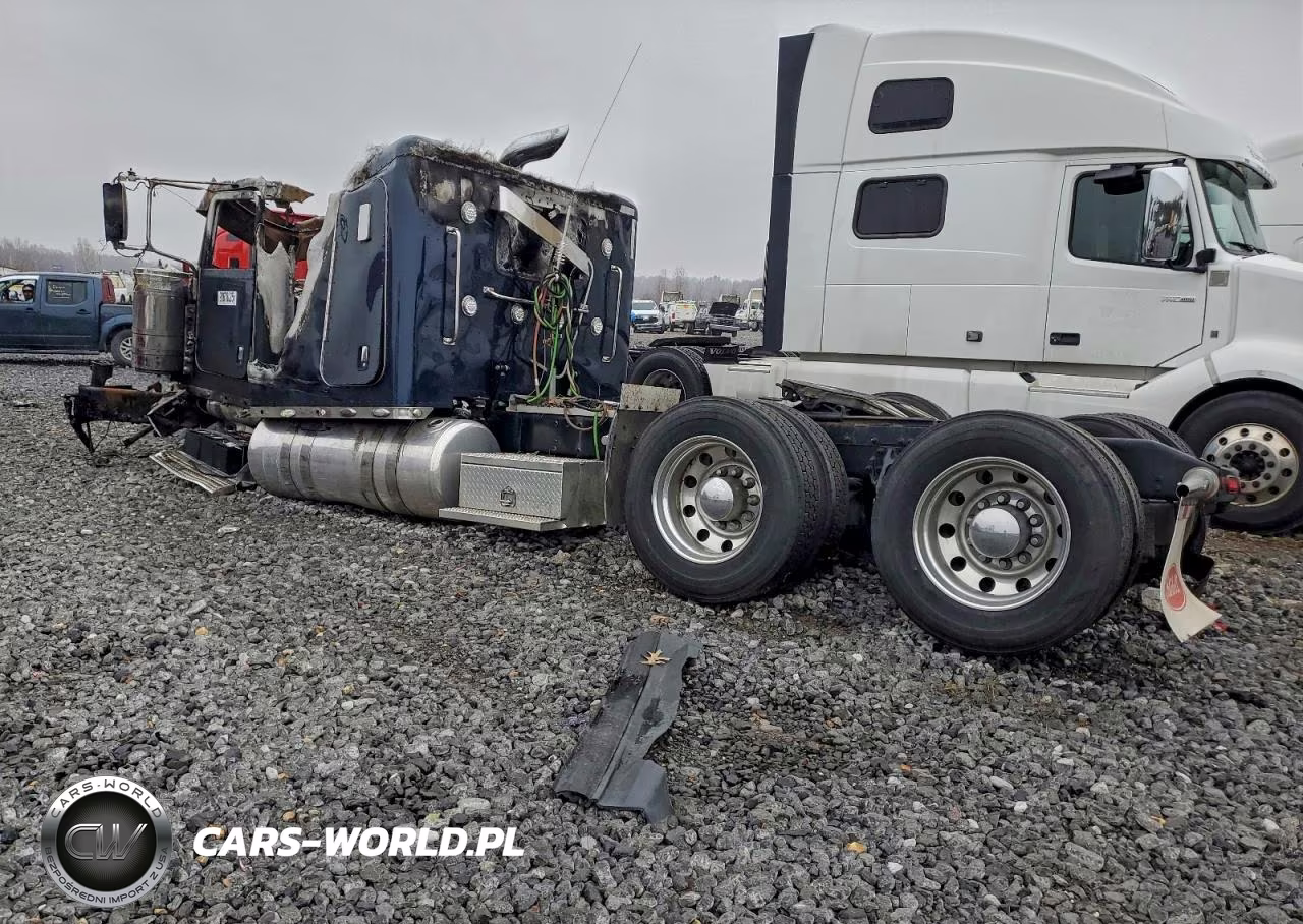 2020 Peterbilt 389 Semi Truck VIN:1NPXGGGG80D734442 - 3