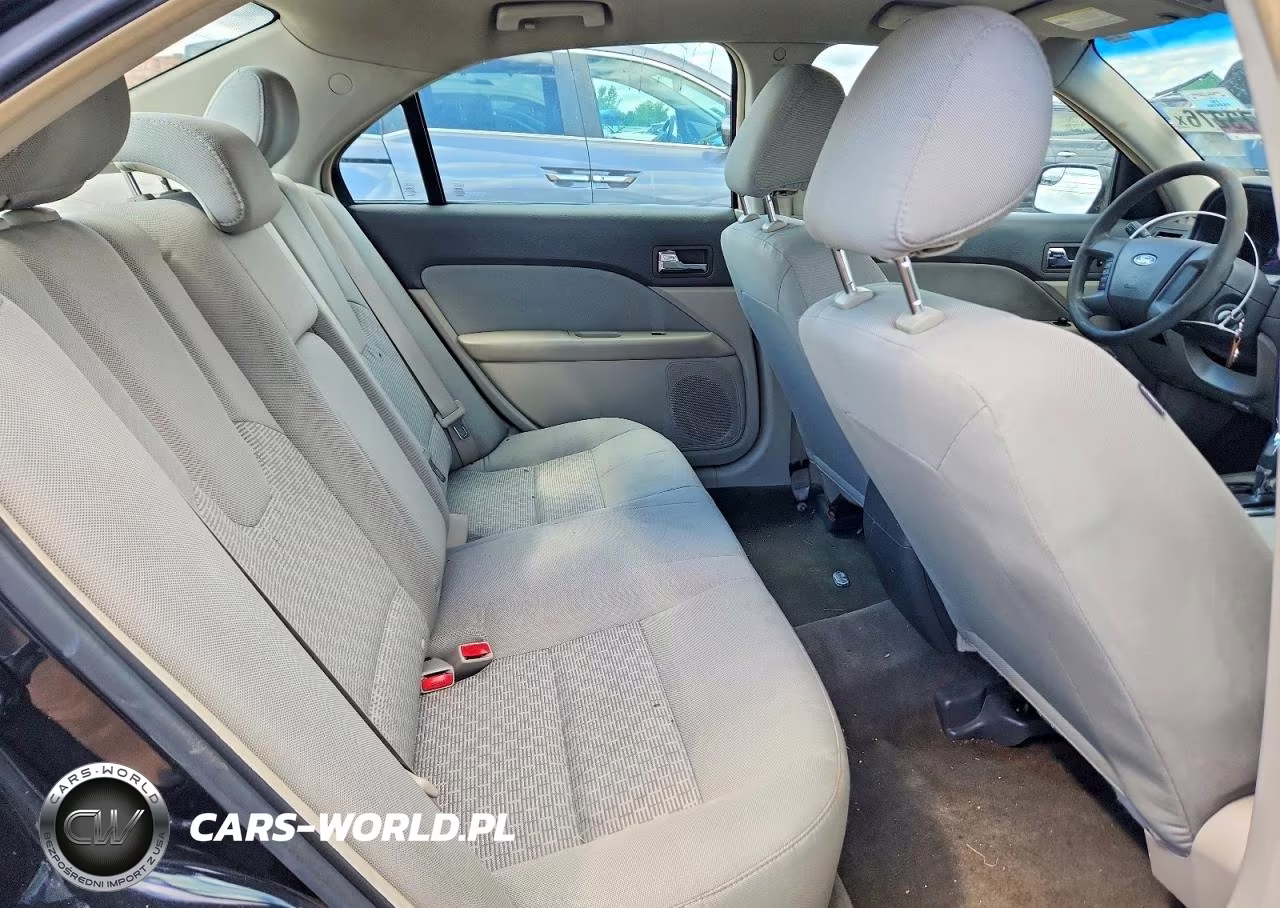 2011 Ford Fusion S VIN:3FAHP0GA8BR125527 - 10