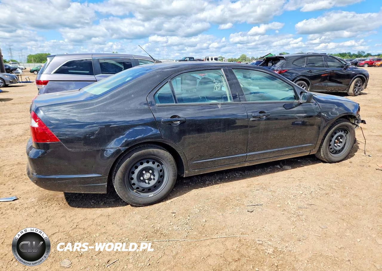 2011 Ford Fusion S VIN:3FAHP0GA8BR125527 - 3