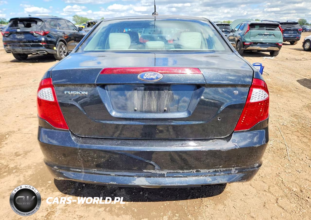 2011 Ford Fusion S VIN:3FAHP0GA8BR125527 - 6