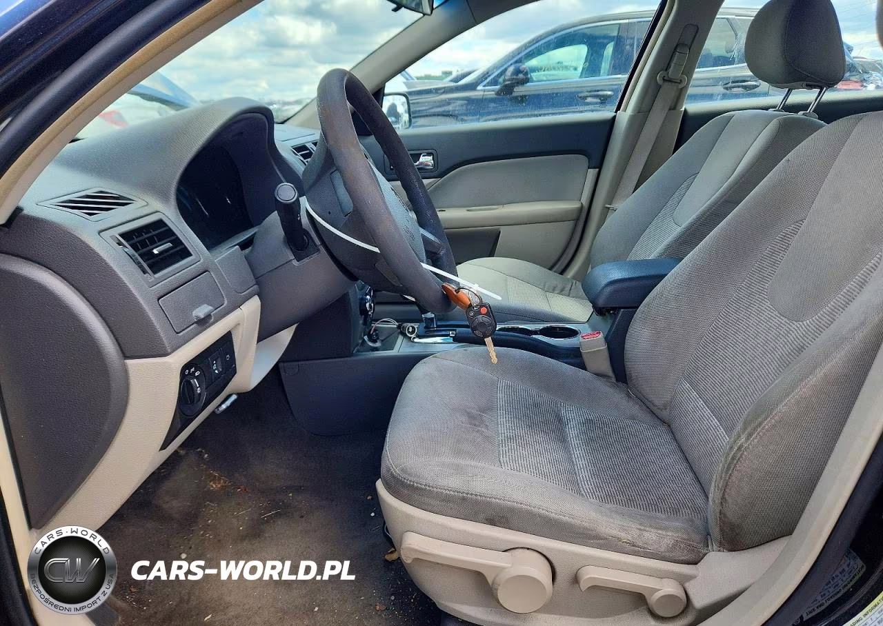 2011 Ford Fusion S VIN:3FAHP0GA8BR125527 - 7
