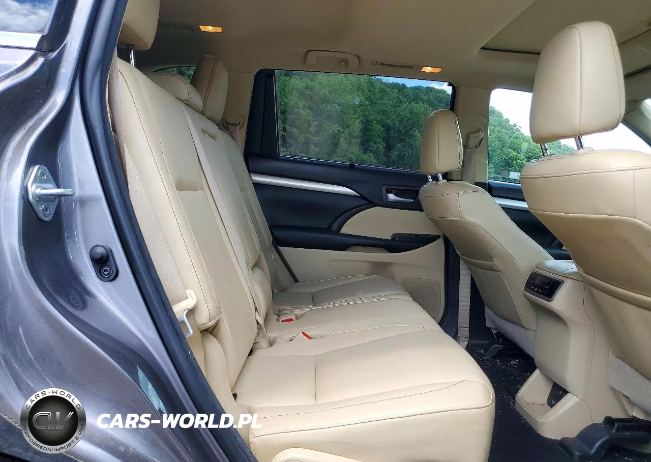 2018 Toyota Highlander Xle VIN:5TDJZRFH7JS561872 - 11