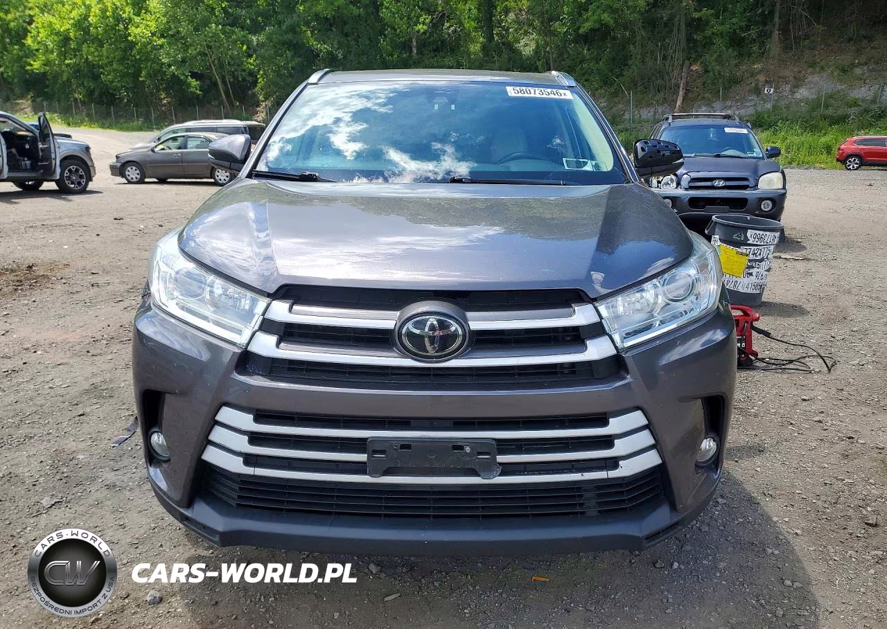 2018 Toyota Highlander Xle VIN:5TDJZRFH7JS561872 - 5