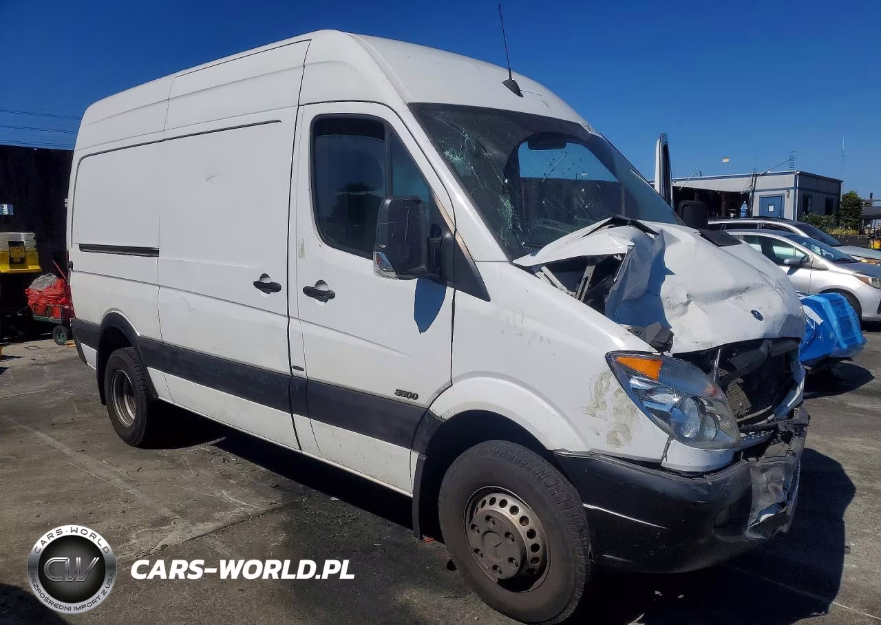 2013 Mercedes-Benz Sprinter 3500 Delivery Van VIN:WD3PF0CC1D5725970 - 4