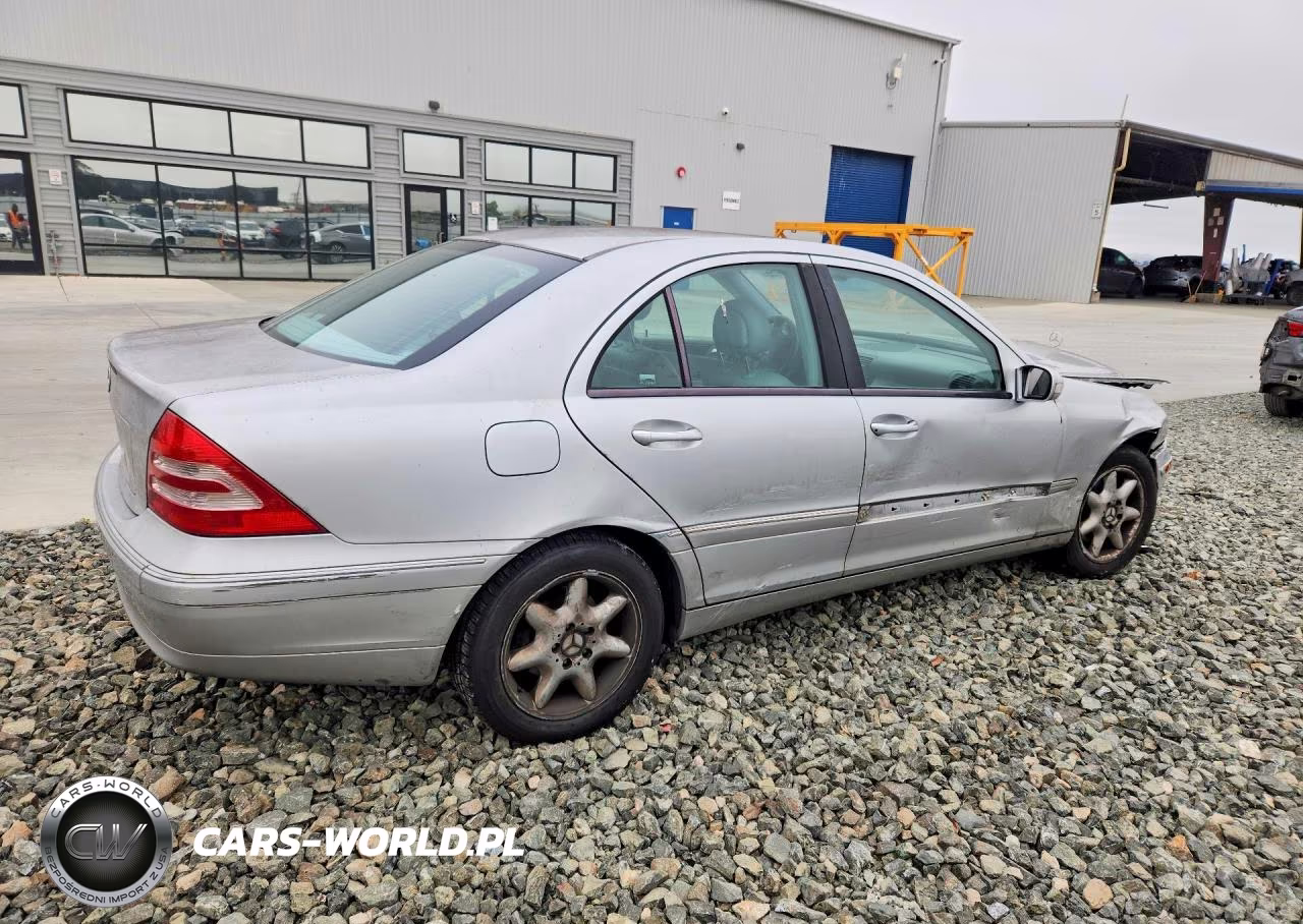 2004 Mercedes-Benz C 240 VIN:WDBRF61J44A576463 - 3