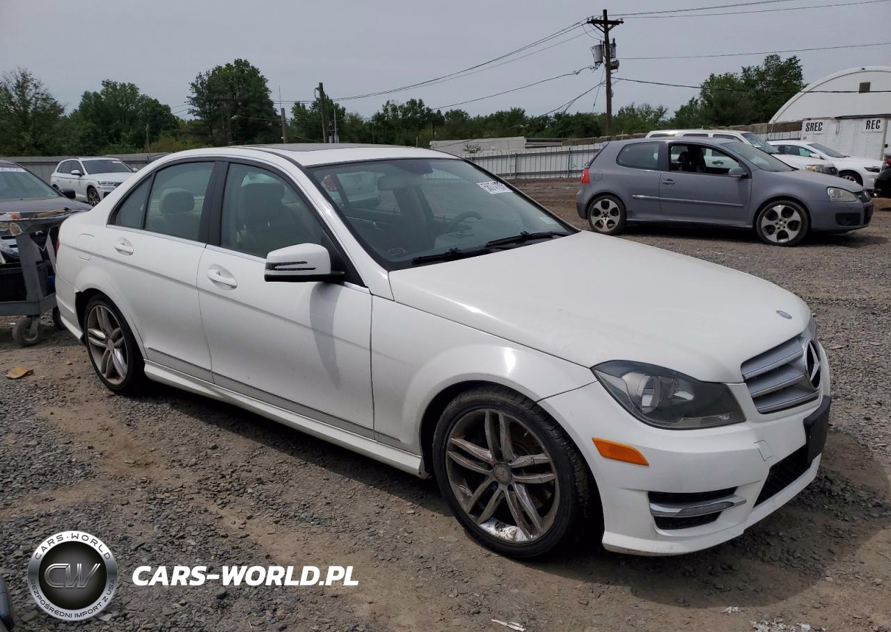 2013 Mercedes-Benz C 300 4Matic VIN:WDDGF8AB3DR271699 - 4