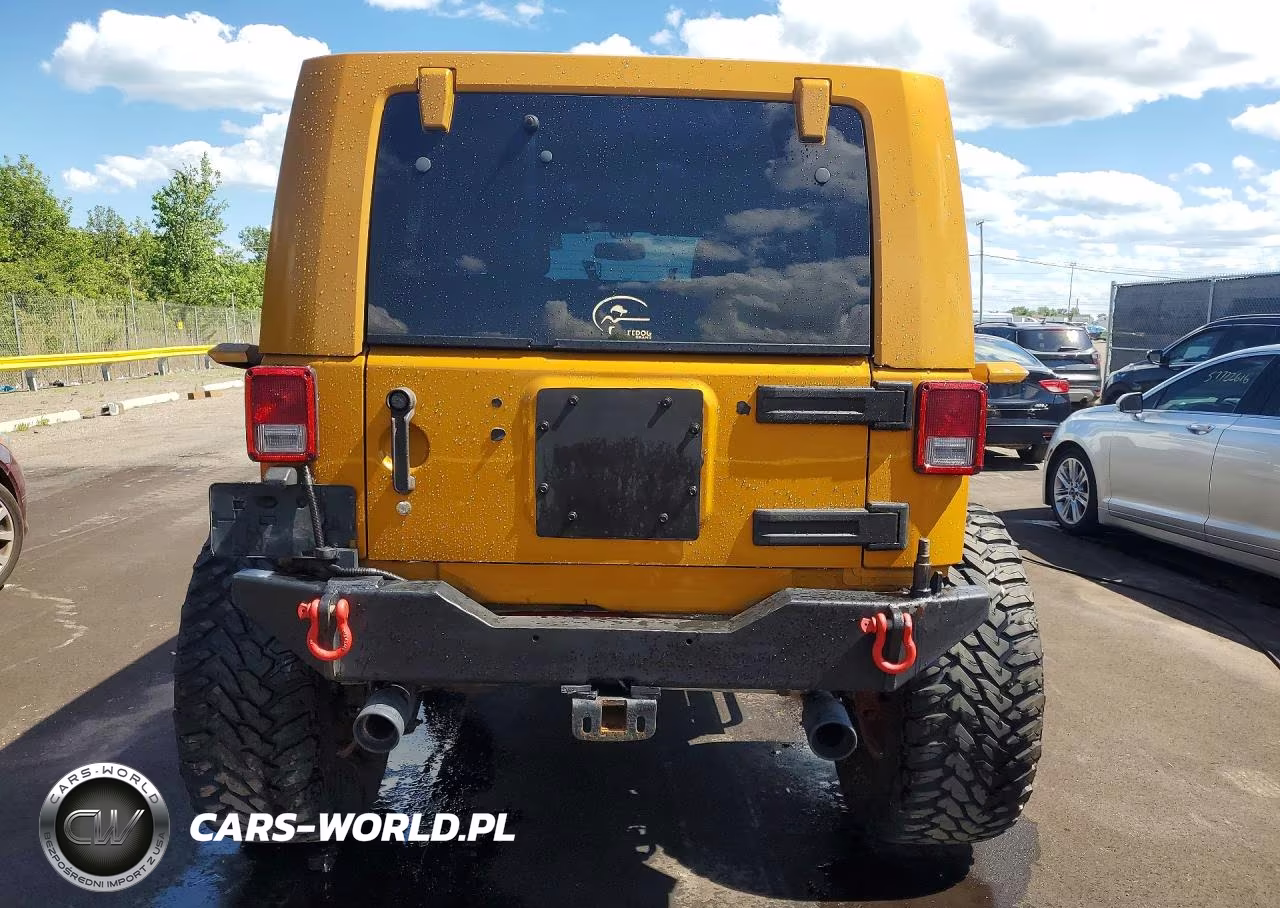 2014 Jeep Wrangler Unlimited Sport VIN:1C4BJWDG1EL276774 - 6
