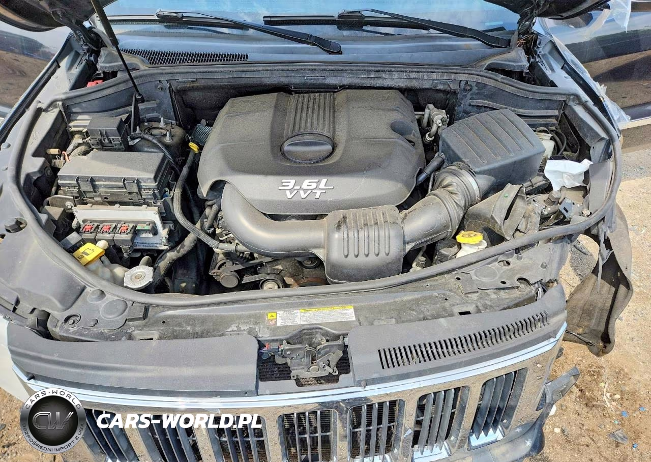 2013 Jeep Grand Cherokee Laredo VIN:1C4RJFAGXDC585662 - 12