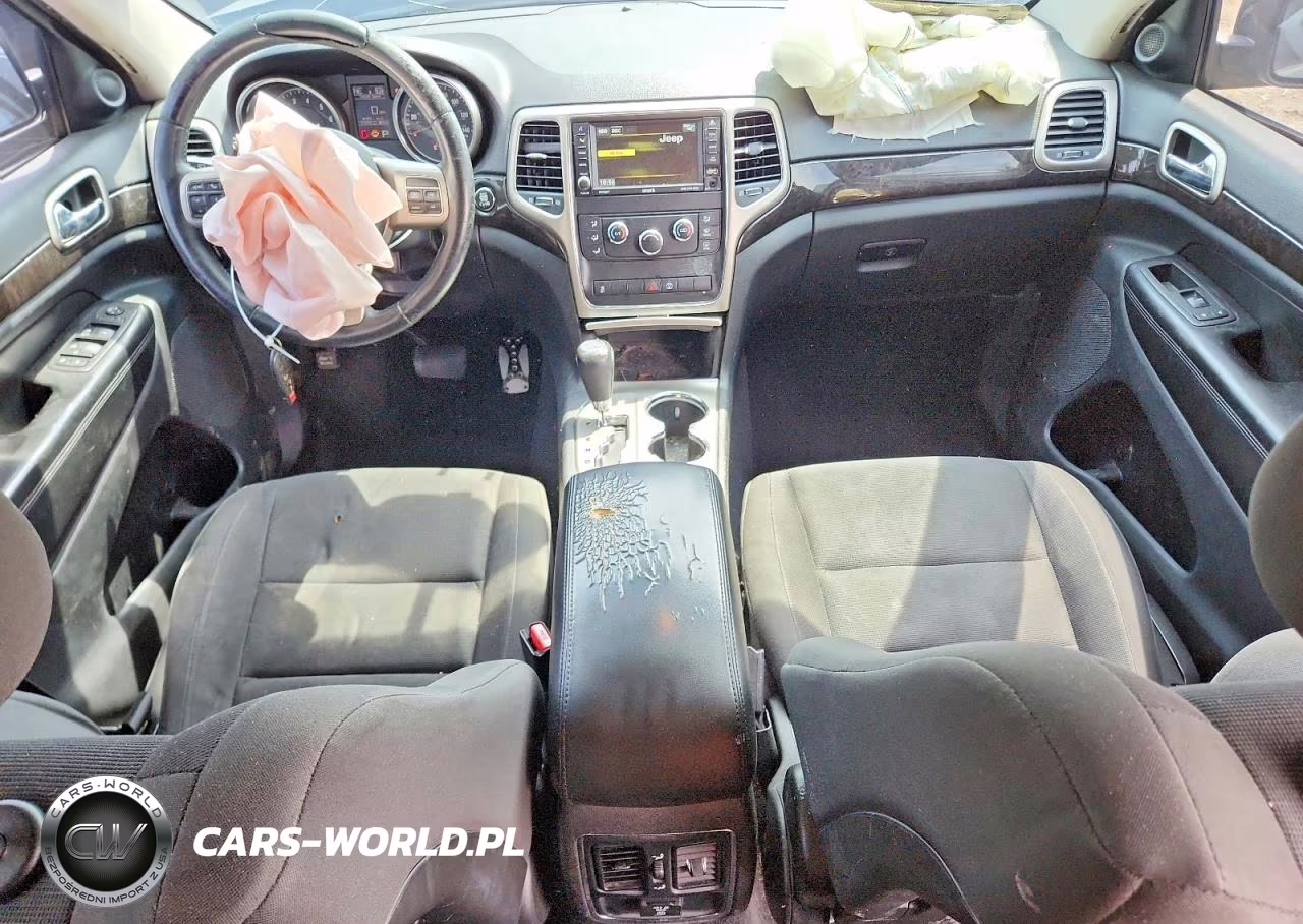 2013 Jeep Grand Cherokee Laredo VIN:1C4RJFAGXDC585662 - 8