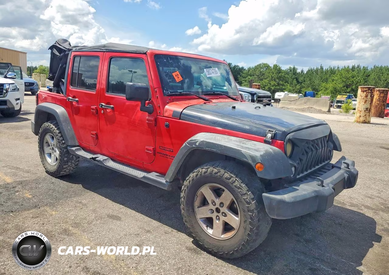 2015 Jeep Wrangler Unlimited Sport VIN:1C4BJWDGXFL620877 - 4