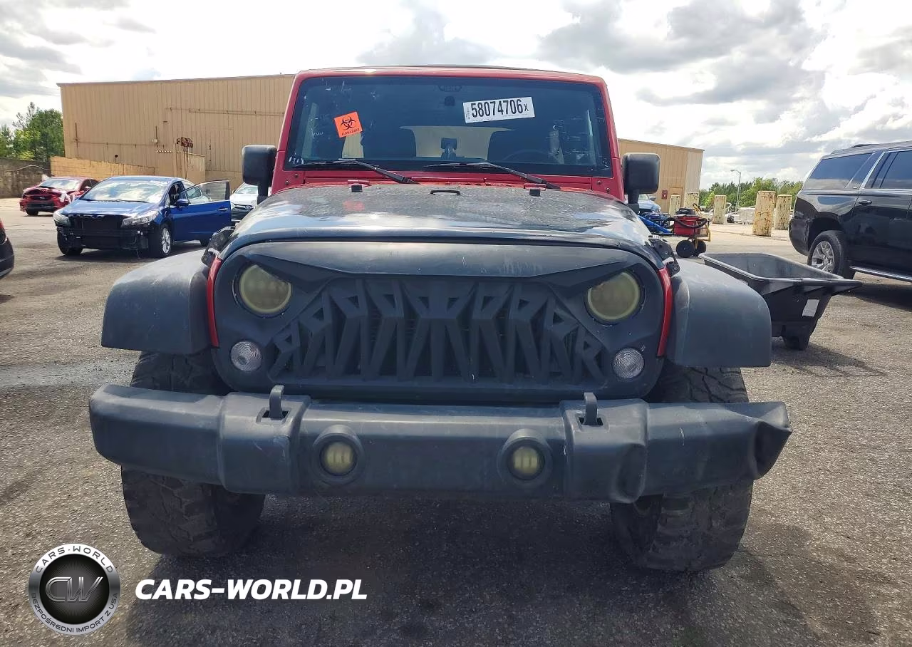 2015 Jeep Wrangler Unlimited Sport VIN:1C4BJWDGXFL620877 - 5