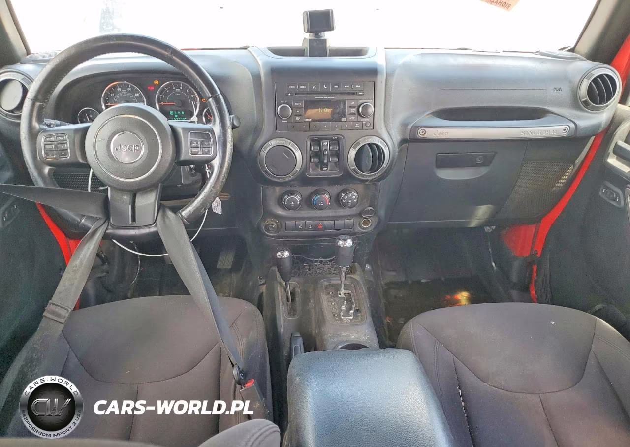 2015 Jeep Wrangler Unlimited Sport VIN:1C4BJWDGXFL620877 - 8