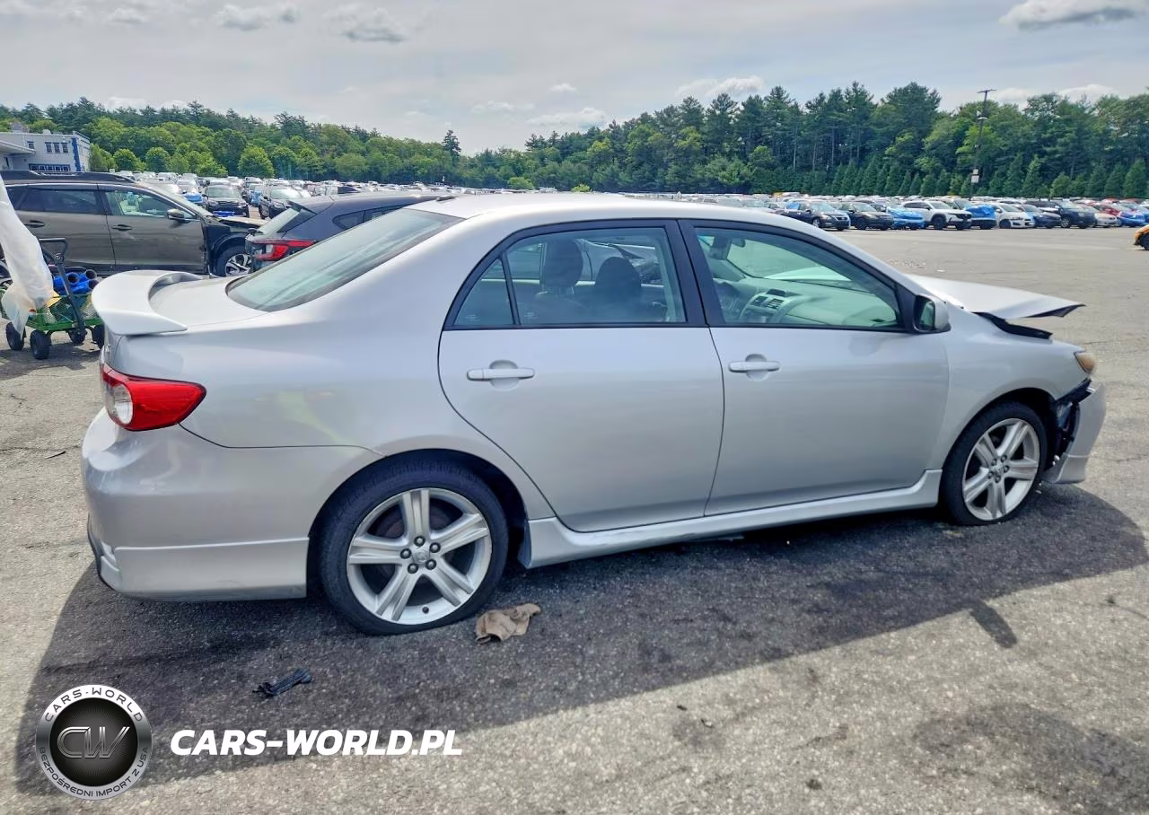 2013 Toyota Corolla VIN:2T1BU4EE1DC001016 - 3