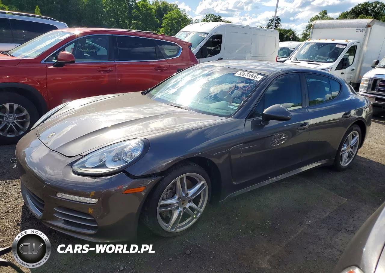 2015 Porsche Panamera 2