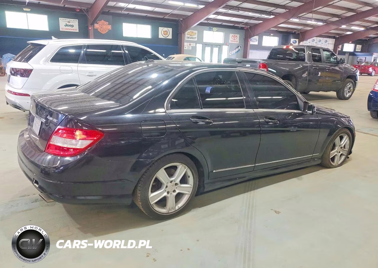 2011 Mercedes-Benz C 300 4Matic VIN:WDDGF8BB1BR183603 - 3