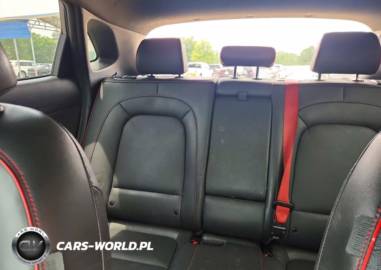 2019 Hyundai Kona Ultimate VIN:KM8K53A57KU309154 - 10