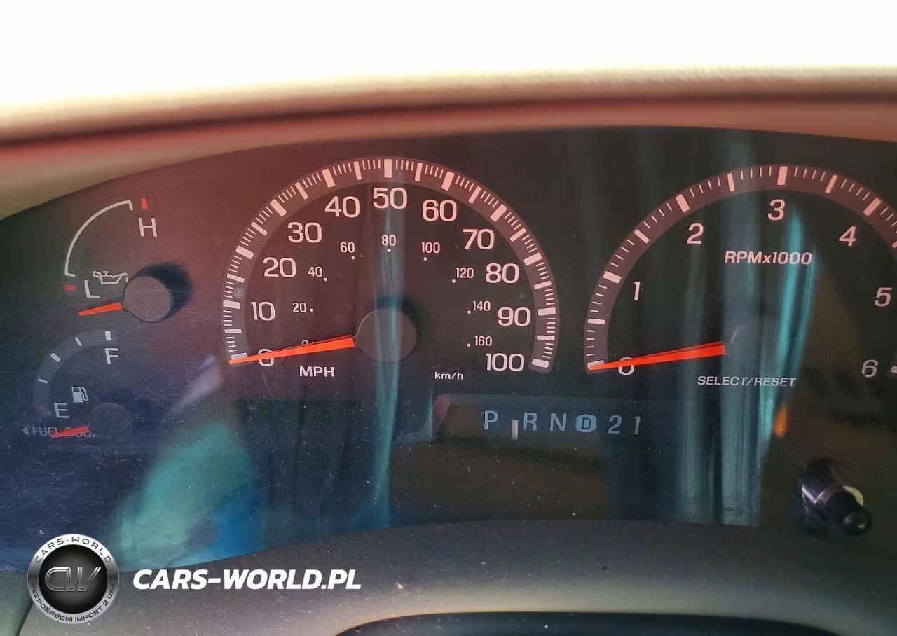 2000 Ford Expedition Eddie Bauer VIN:1FMPU18L3YLB02325 - 9