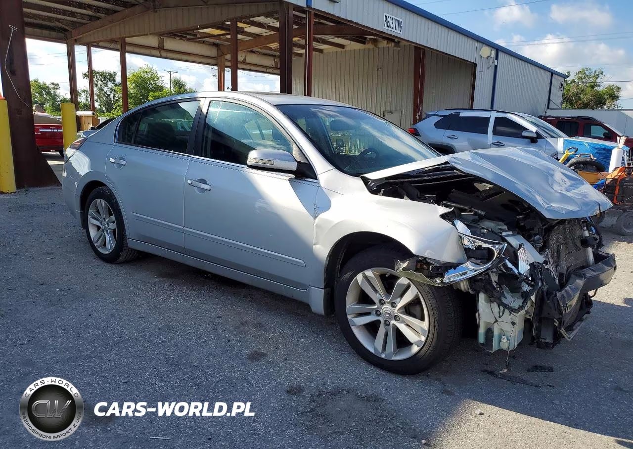 2011 Nissan Altima Sr VIN:1N4BL2AP4BN503050 - 4