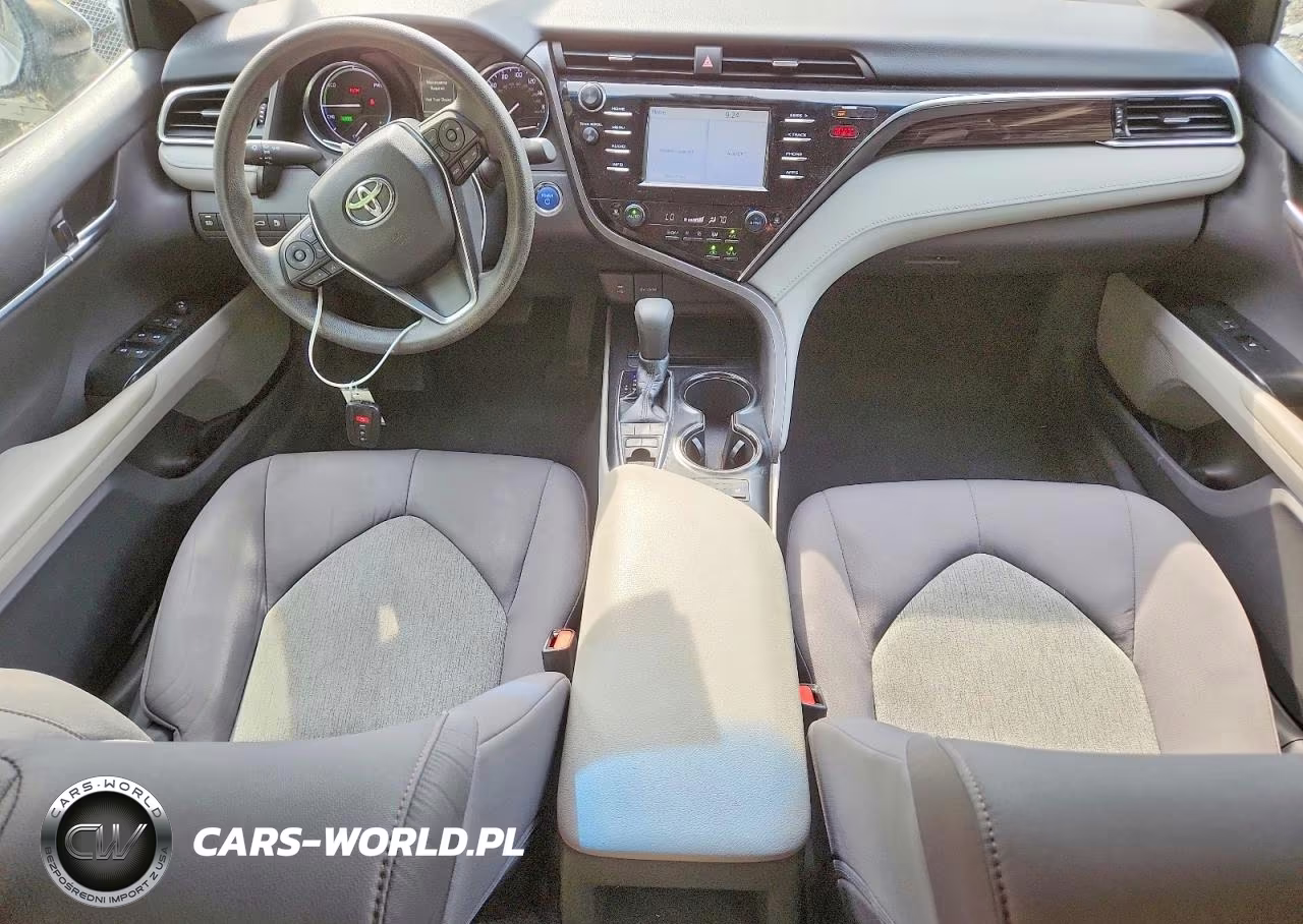 2018 Toyota Camry Le VIN:4T1B31HK5JU501967 - 8