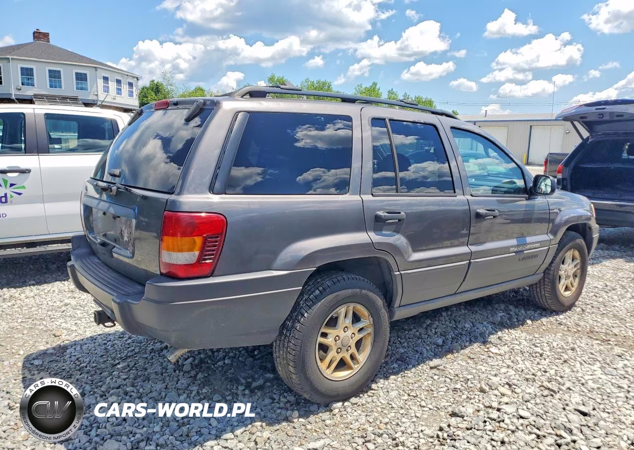 2004 Jeep Grand Cherokee Laredo VIN:1J4GW48SX4C318877 - 3