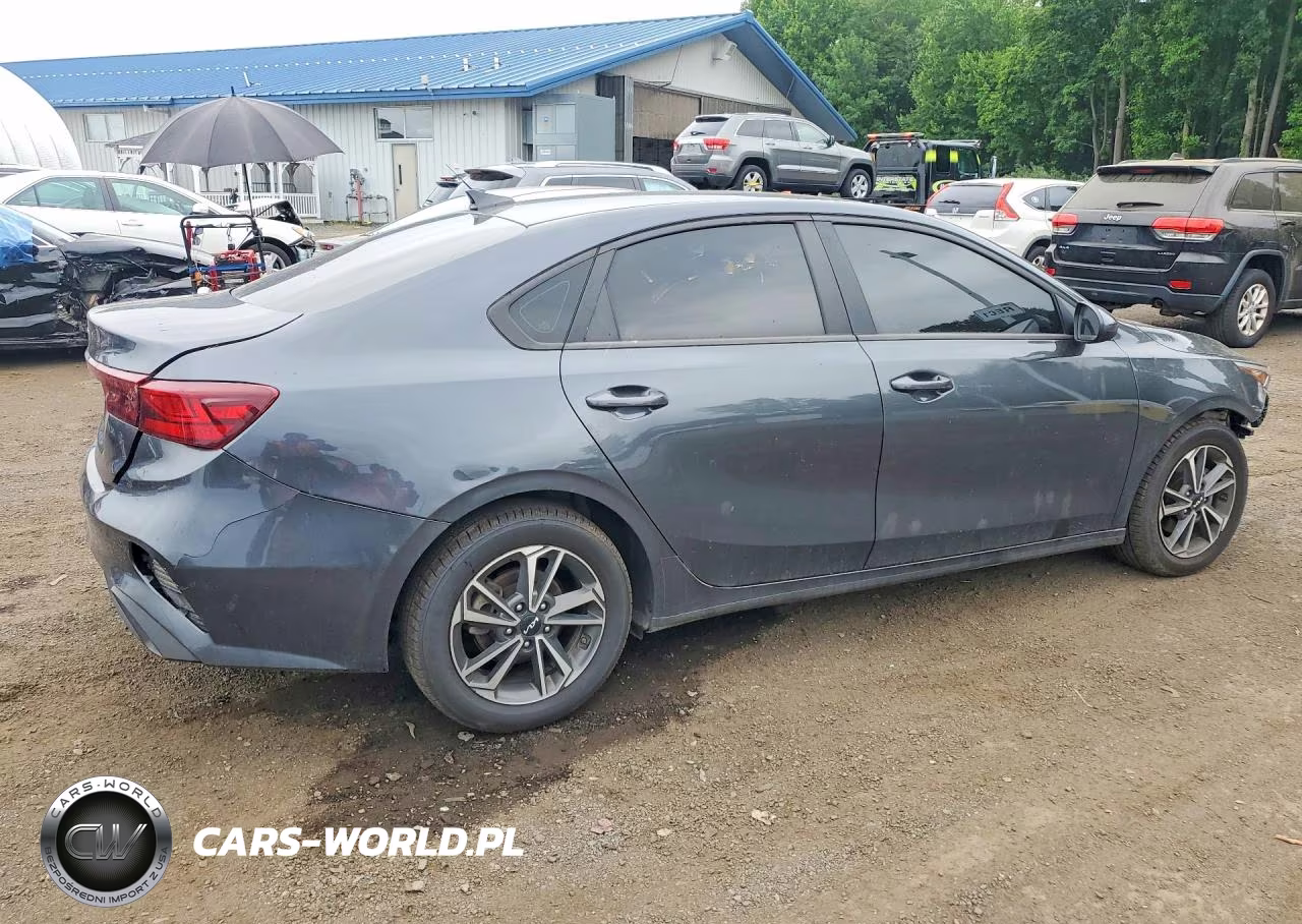 2022 Kia Forte Lxs VIN:3KPF24AD1NE454608 - 3