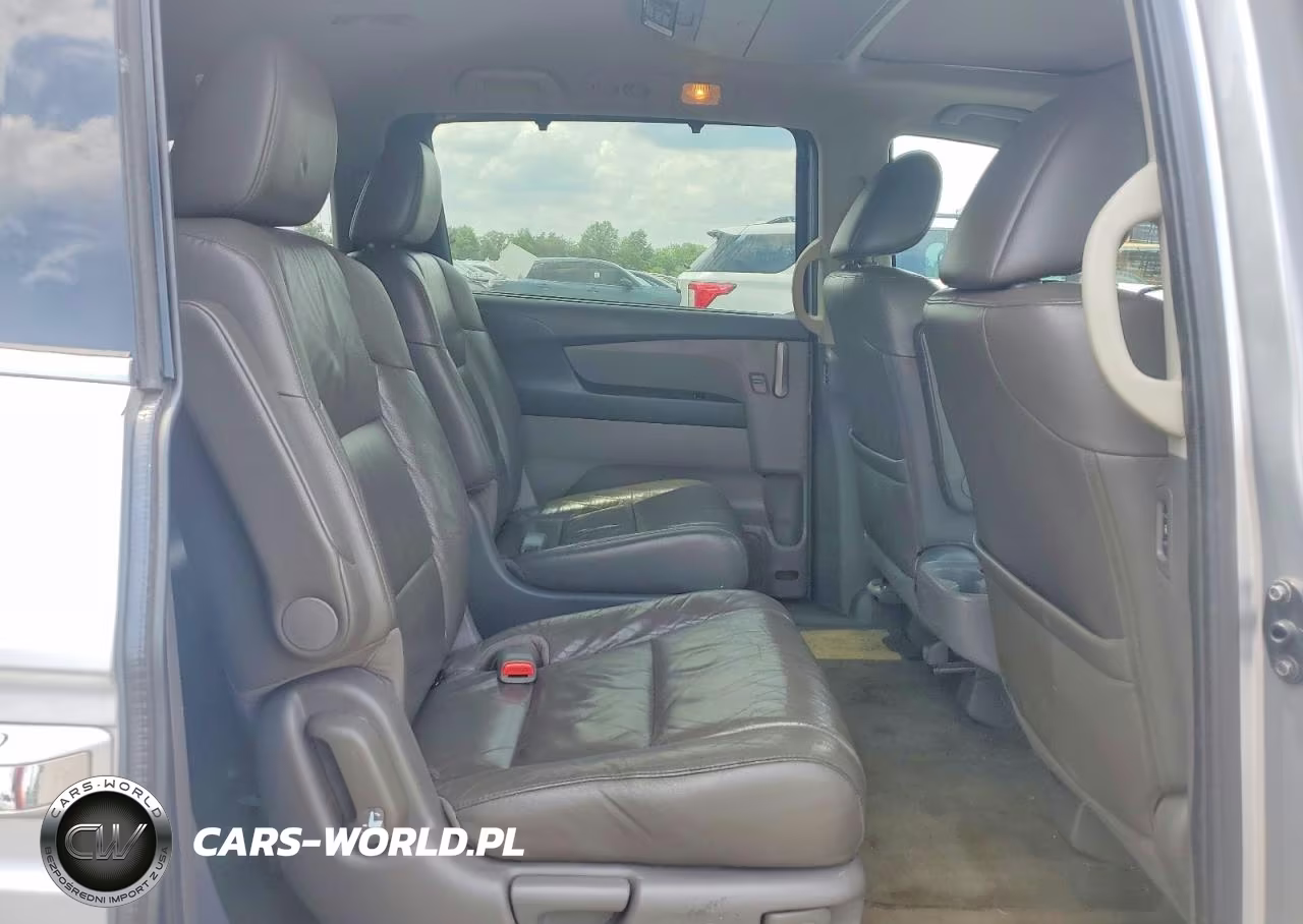 2011 Honda Odyssey Touring VIN:5FNRL5H93BB090067 - 11