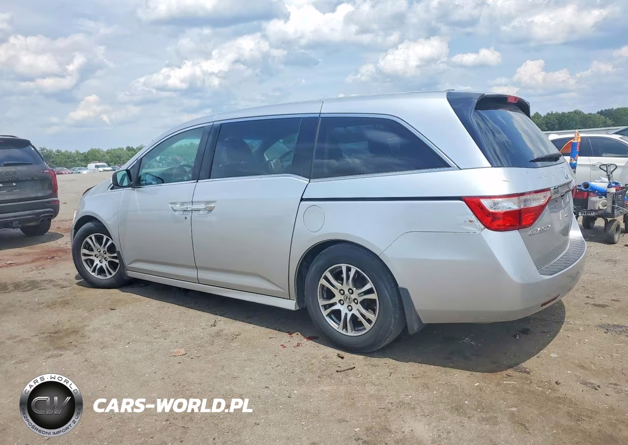 2011 Honda Odyssey Touring VIN:5FNRL5H93BB090067 - 2