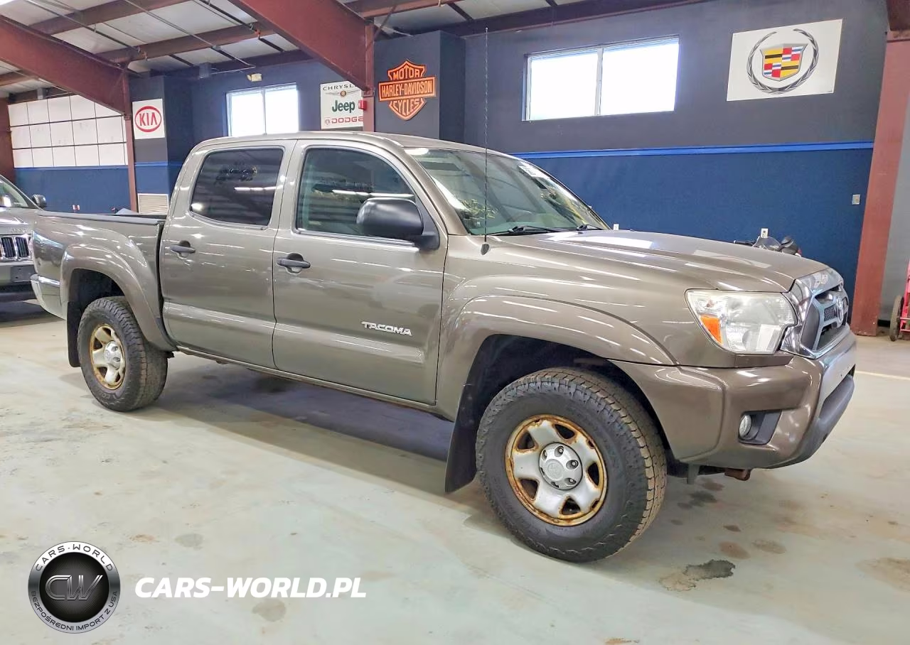 2014 Toyota Tacoma Double Cab VIN:3TMLU4EN7EM138264 - 4