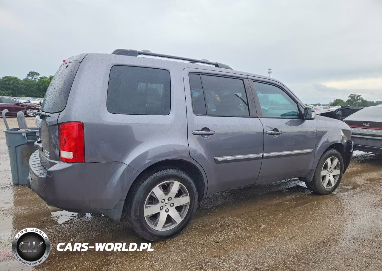 2015 Honda Pilot Touring VIN:5FNYF4H99FB004067 - 3