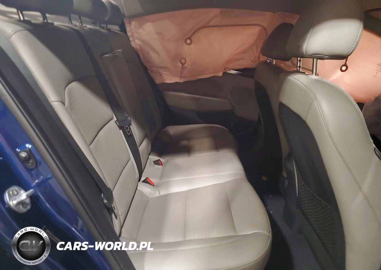 2020 Hyundai Elantra Limited VIN:5NPD84LF5LH616835 - 10