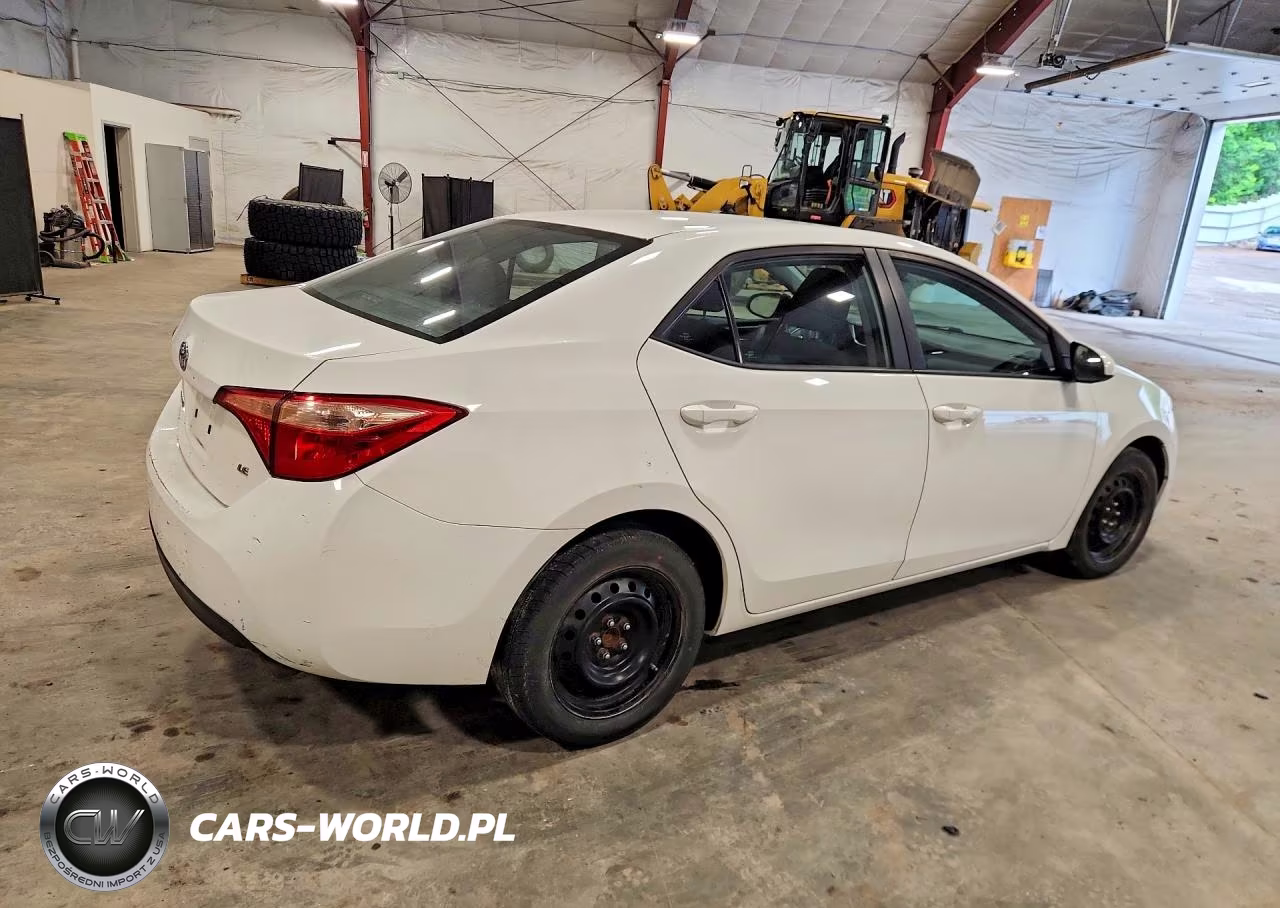 2019 Toyota Corolla Le VIN:5YFBURHE2KP938642 - 3