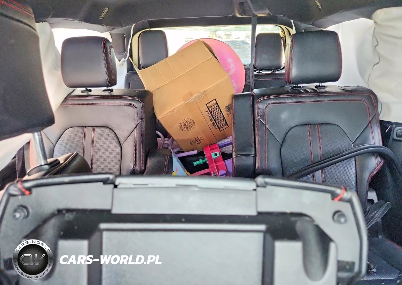 2019 Ford Expedition Limited VIN:1FMJU2AT0KEA65364 - 10
