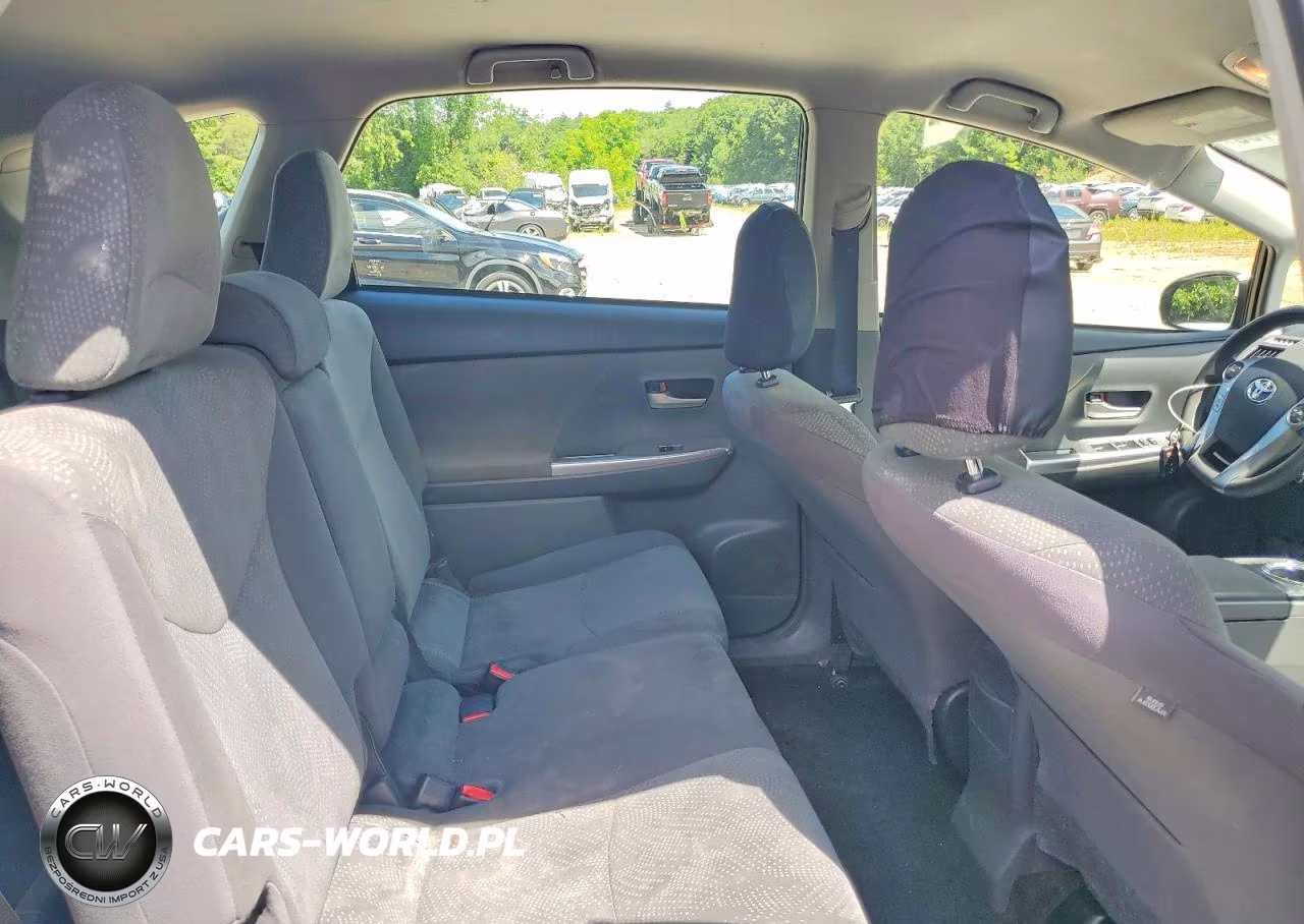 2013 Toyota Prius V Two VIN:JTDZN3EU9D3252694 - 10