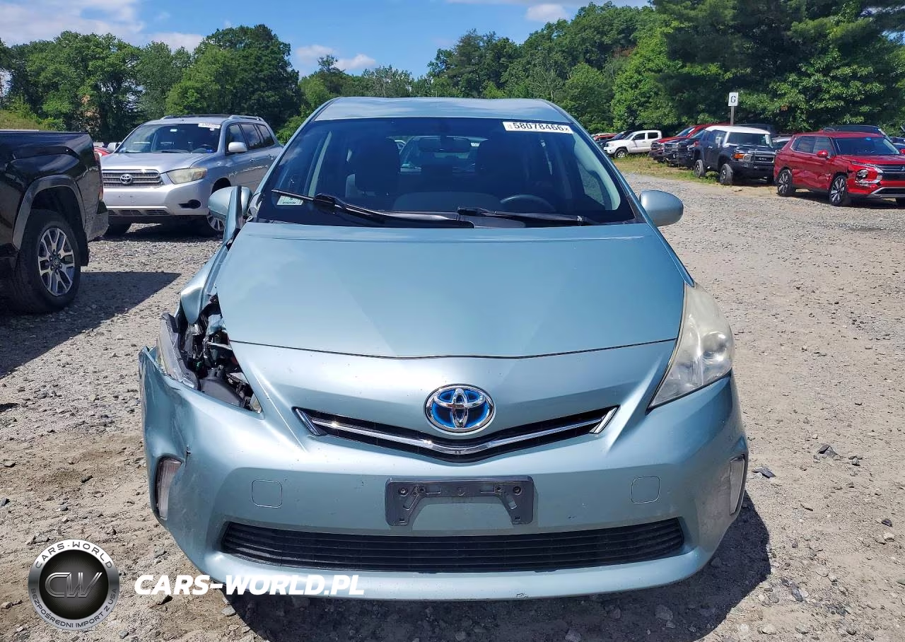 2013 Toyota Prius V Two VIN:JTDZN3EU9D3252694 - 5