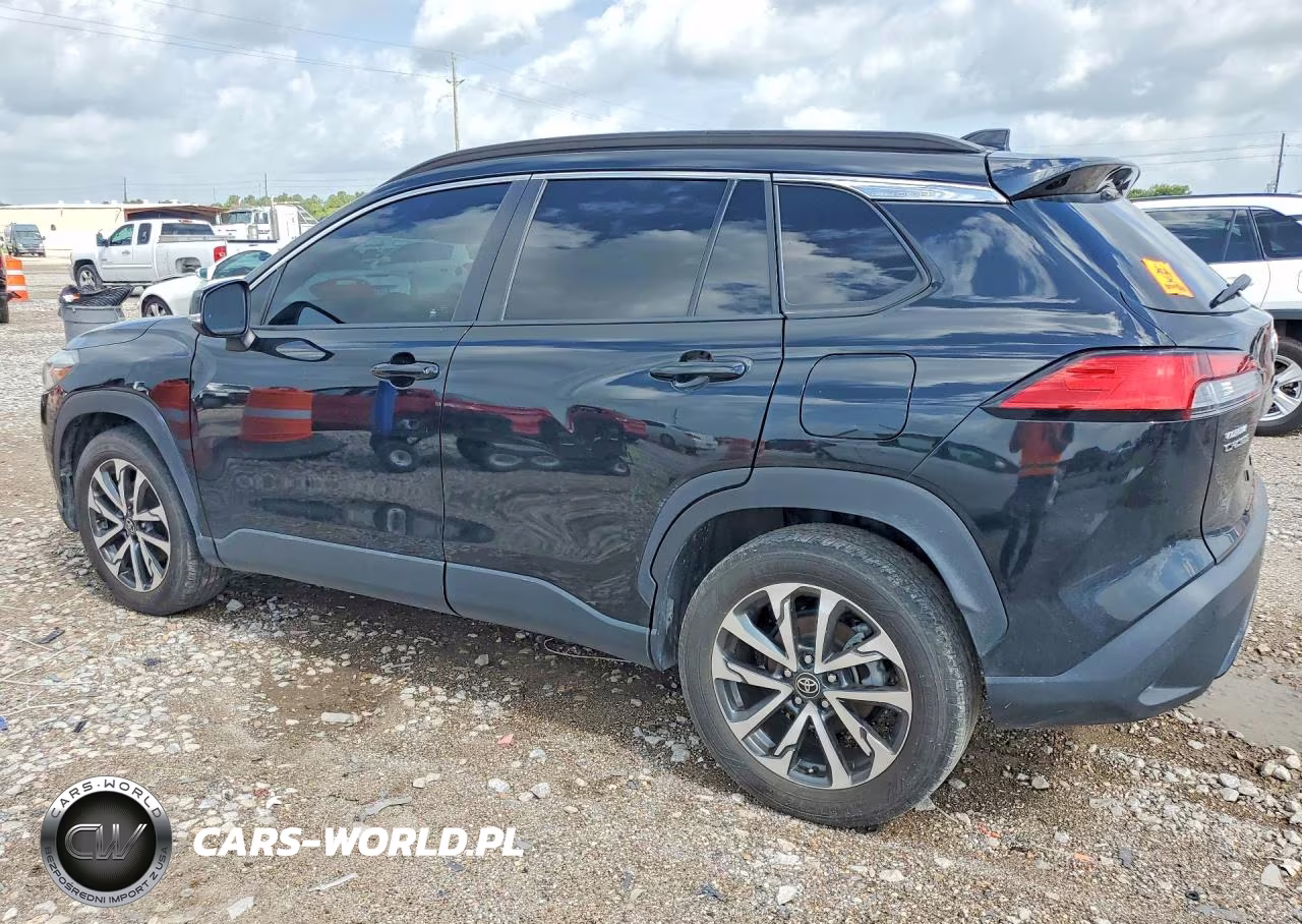 2023 Toyota Corolla Cross Xle VIN:7MUDAAAG9PV055088 - 2