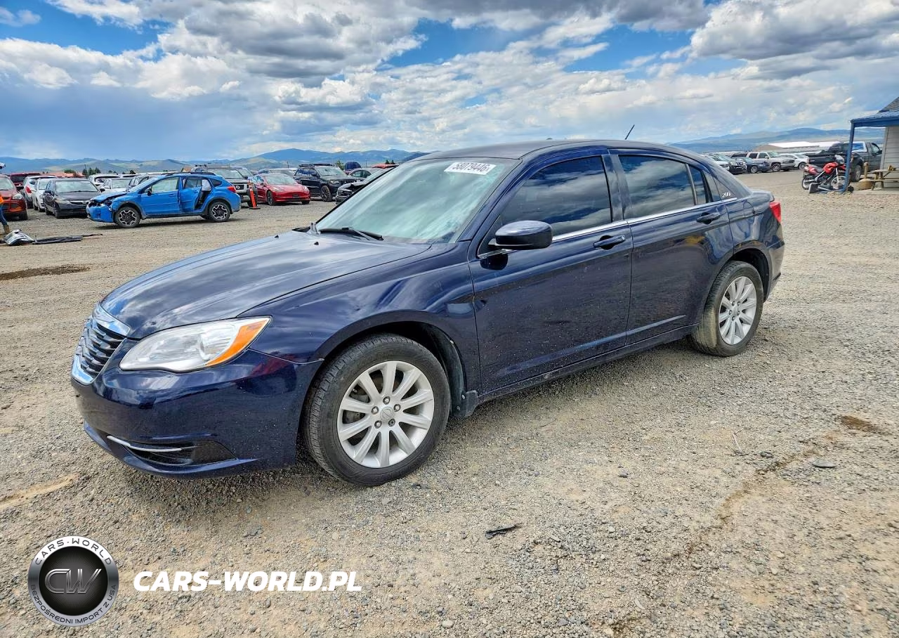 2013 Chrysler 200 Touring – zdjęcie 1 z 12