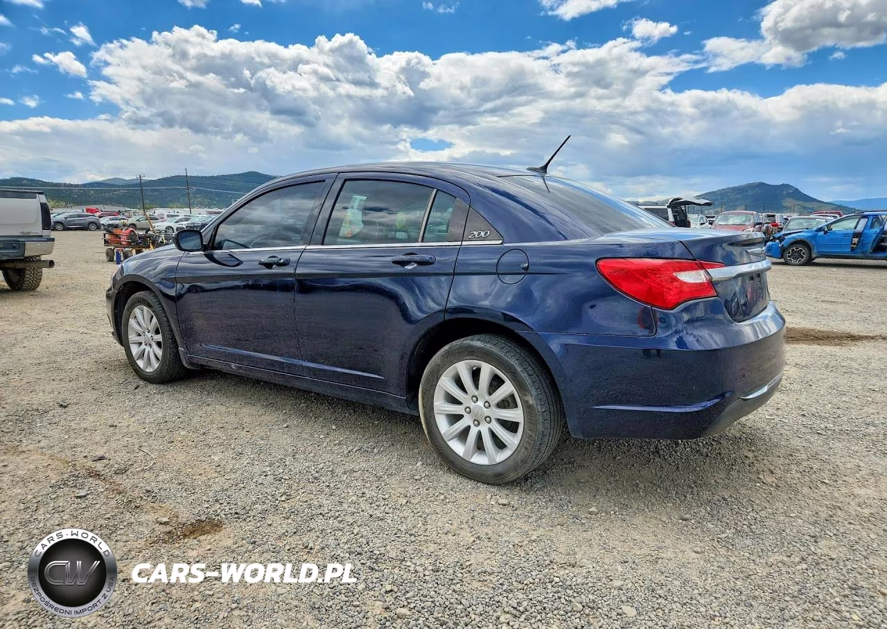 2013 Chrysler 200 Touring VIN:1C3CCBBB5DN612657 - 2