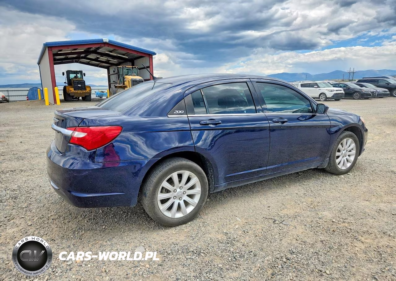 2013 Chrysler 200 Touring VIN:1C3CCBBB5DN612657 - 3