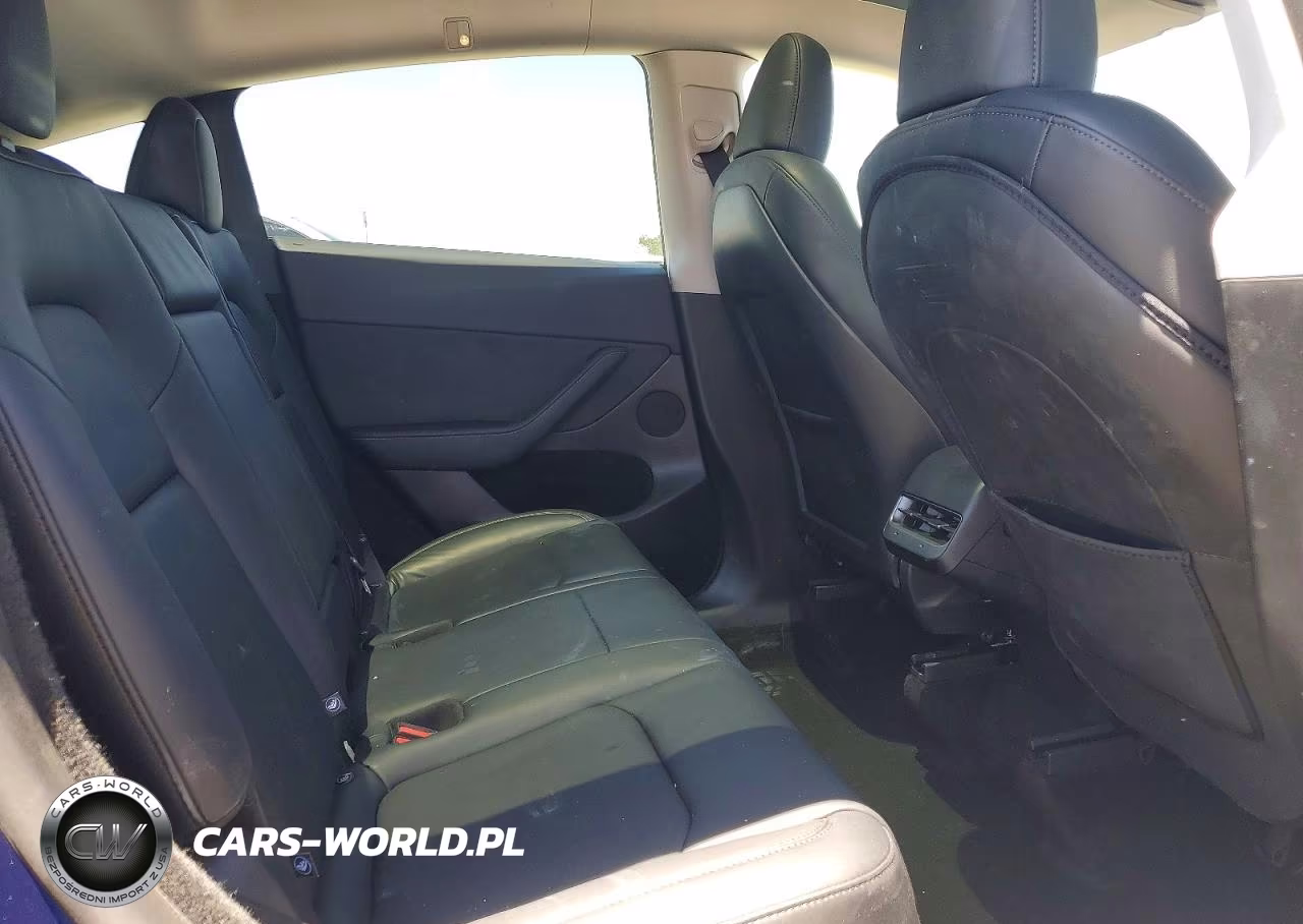 2025 Tesla Model Y VIN:7SAYGDED2SF221835 - 11