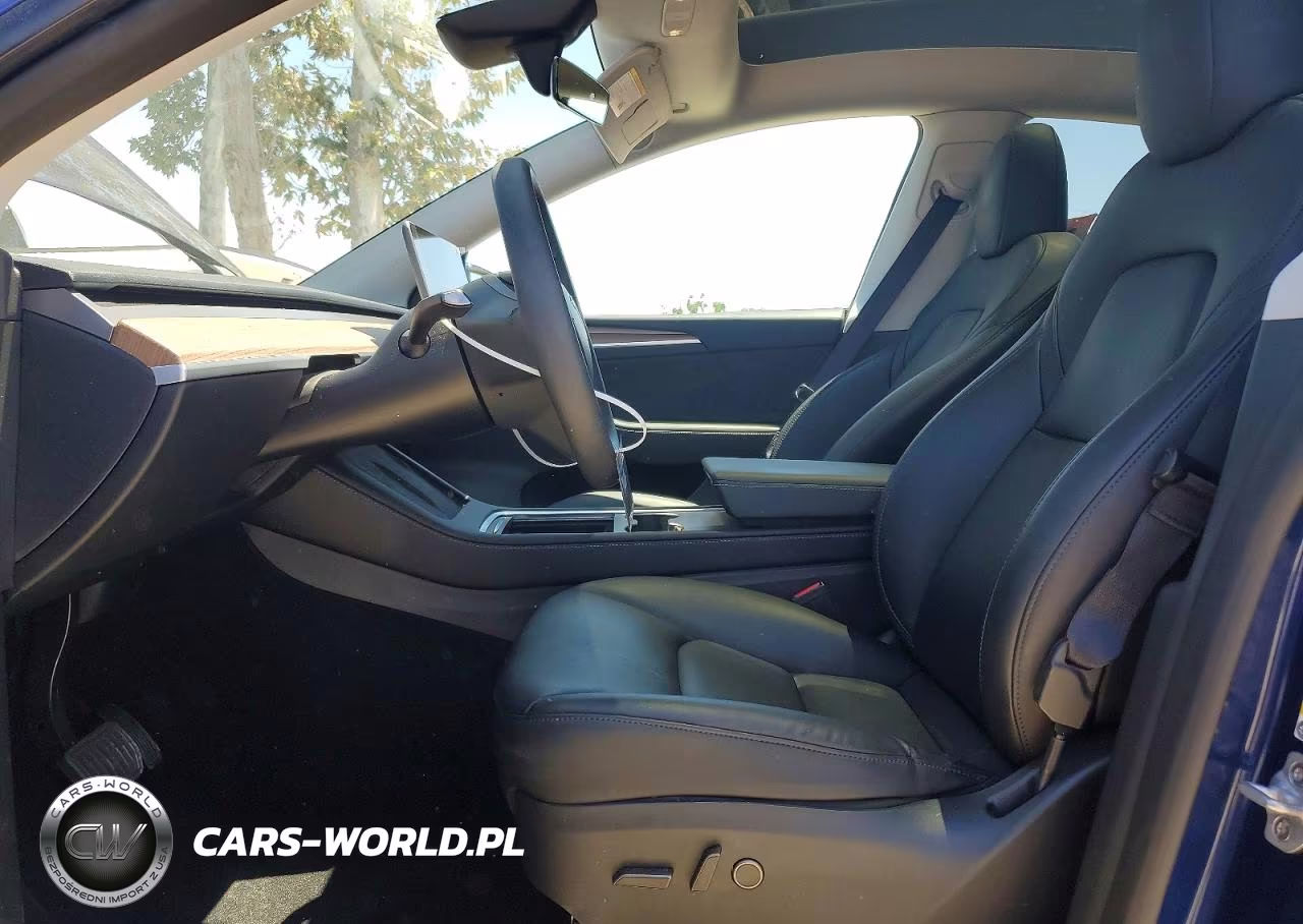 2025 Tesla Model Y VIN:7SAYGDED2SF221835 - 7