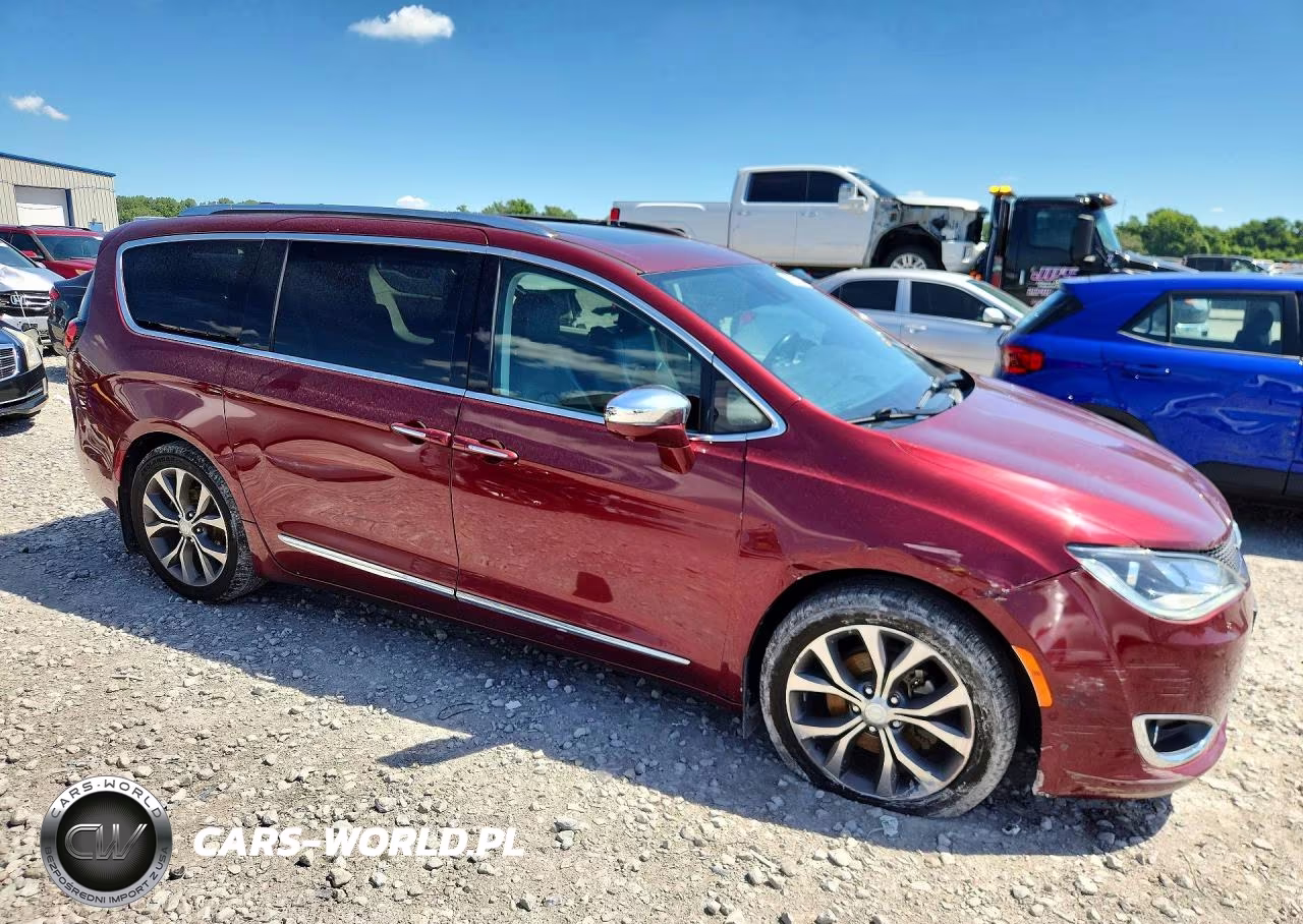 2017 Chrysler Pacifica Limited VIN:2C4RC1GG8HR661087 - 4