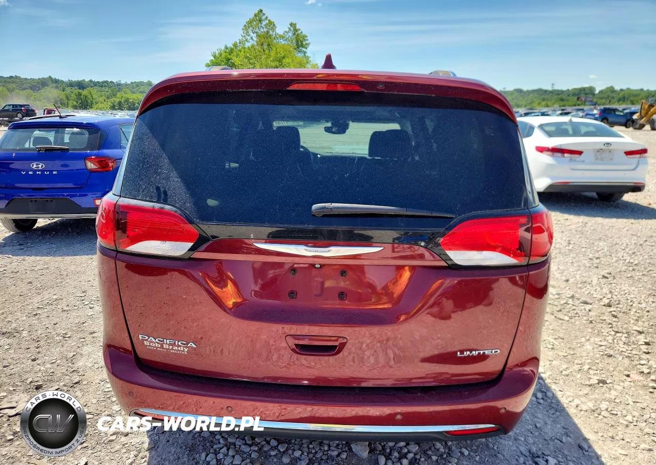 2017 Chrysler Pacifica Limited VIN:2C4RC1GG8HR661087 - 6