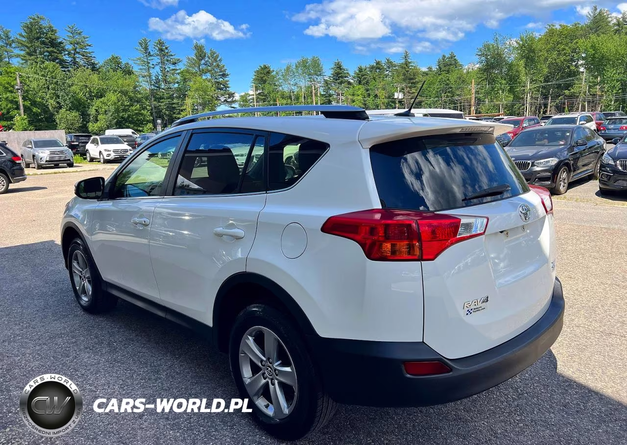 2015 Toyota Rav4 Xle VIN:JTMRFREVXFD138077 - 3