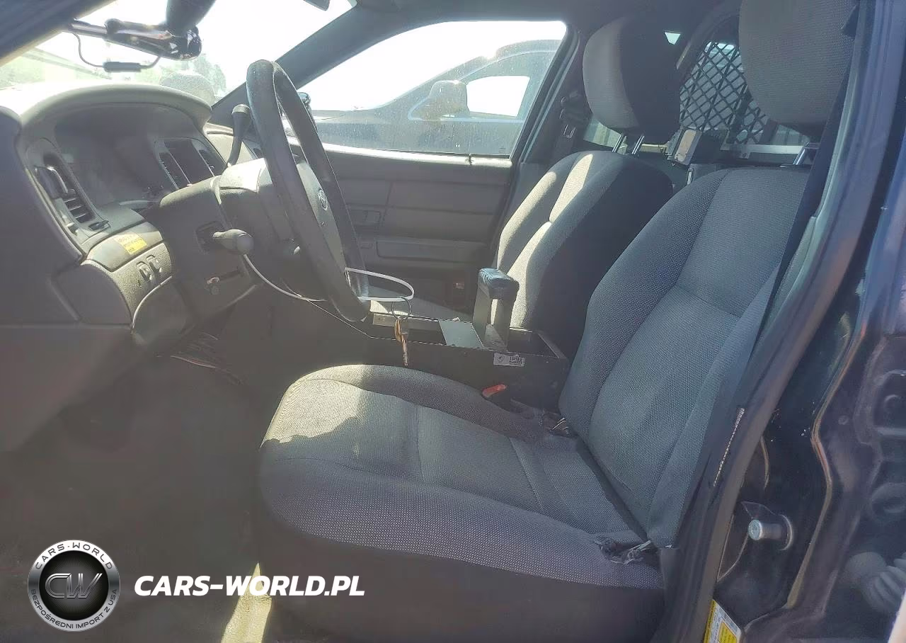 2011 Ford Crown Victoria Police Interceptor VIN:2FABP7BV2BX173163 - 7