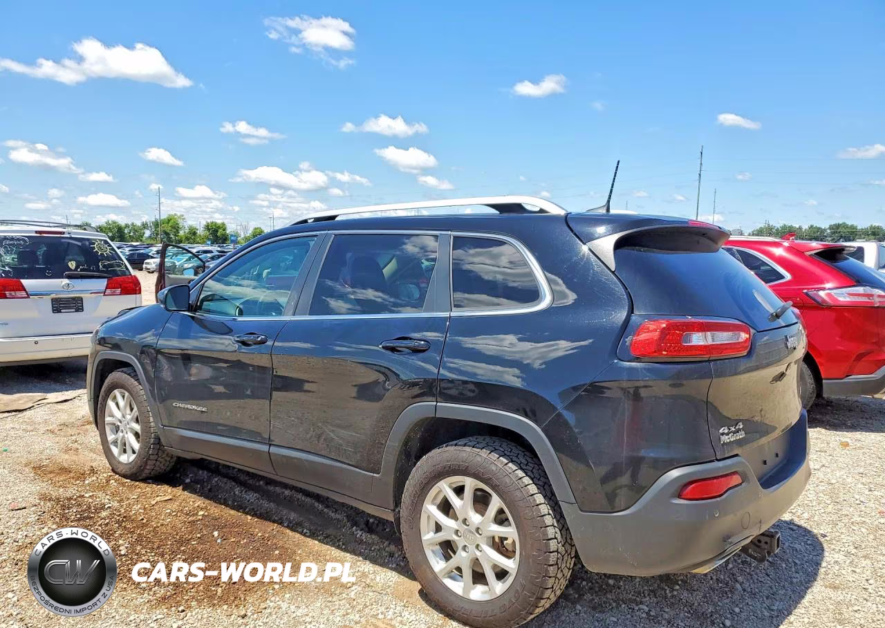 2018 Jeep Cherokee Latitude Plus VIN:1C4PJMLX8JD548771 - 2