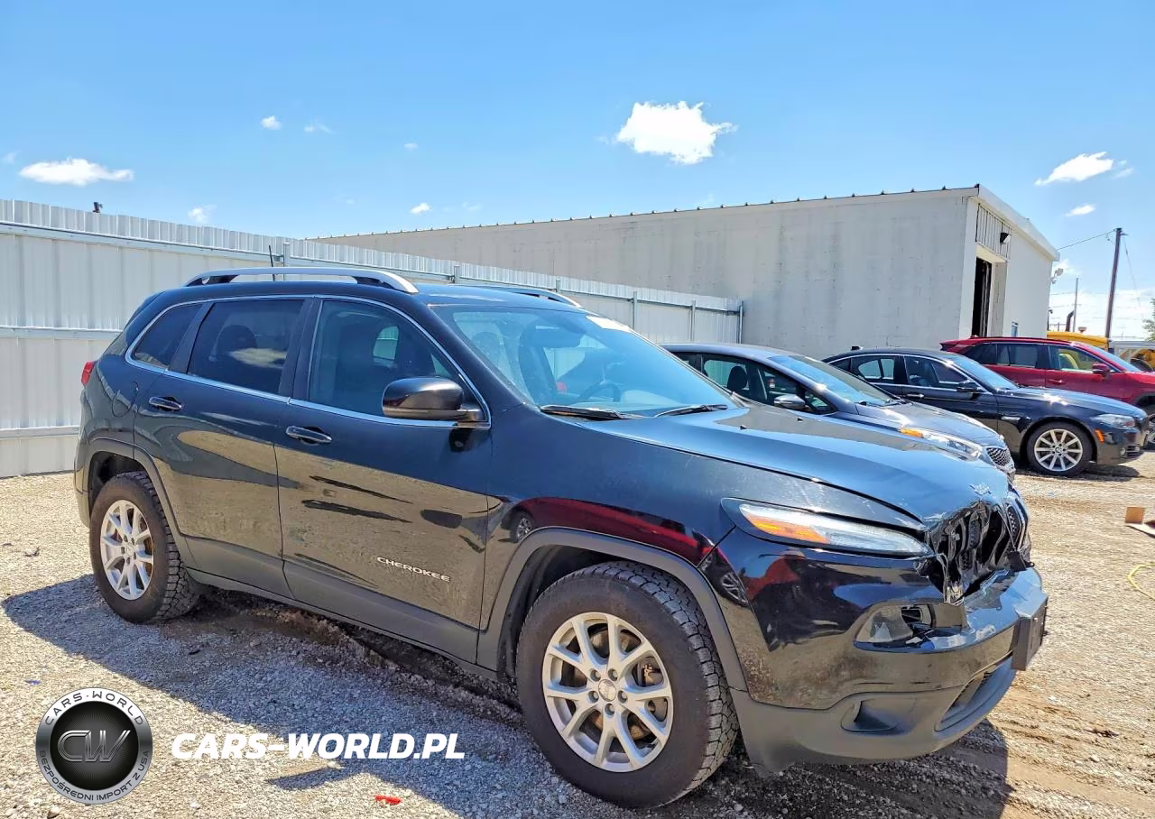 2018 Jeep Cherokee Latitude Plus VIN:1C4PJMLX8JD548771 - 4